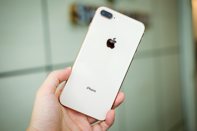 5 smartphone đời mới có pin tốt nhất